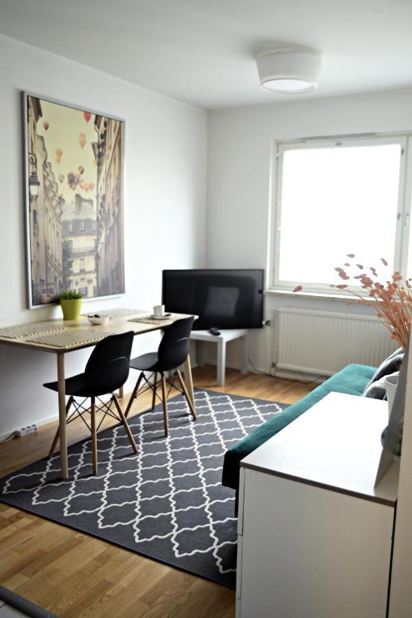 Scandinavian Modern 34 1br Center In Kamppi Tyoemiehenkatu *